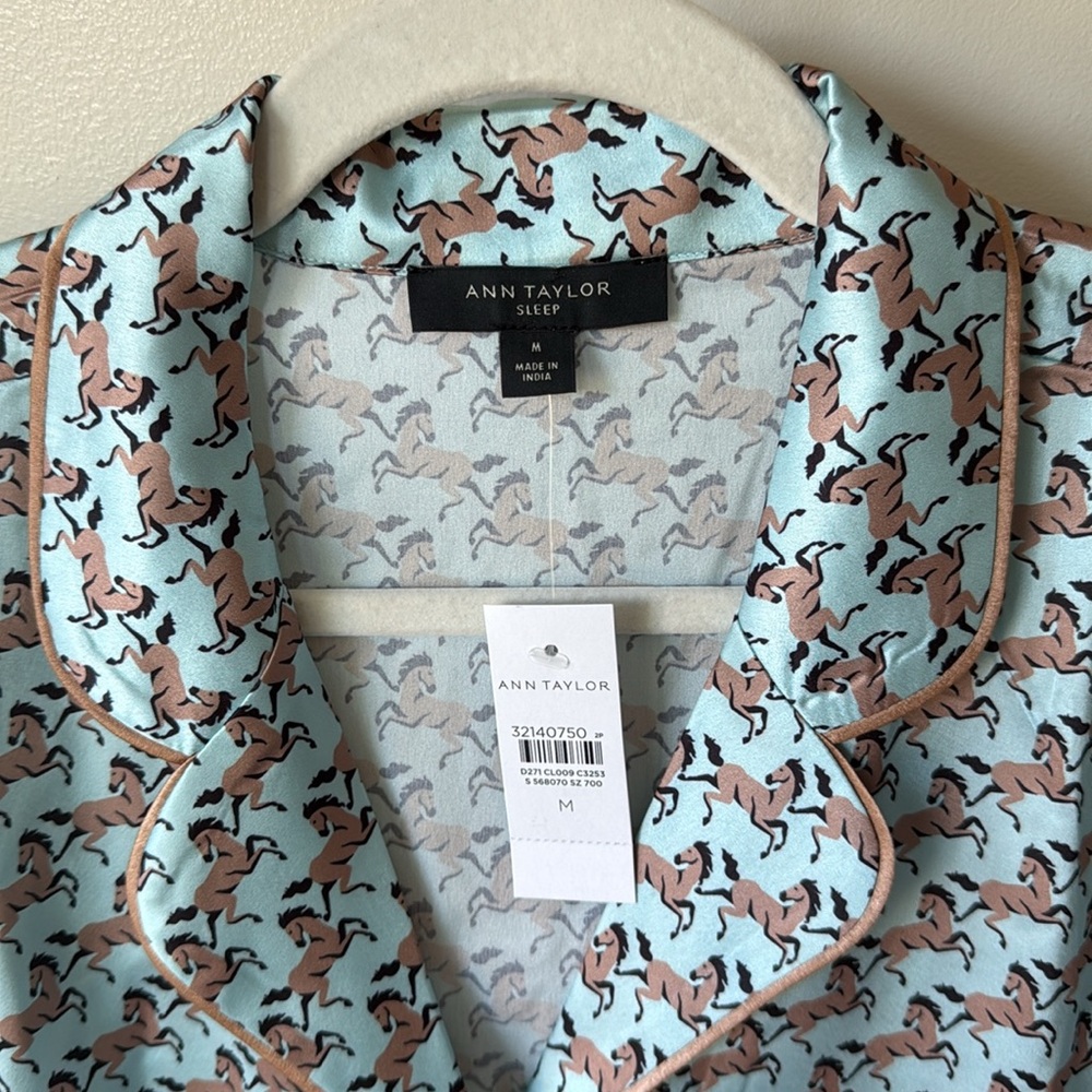 Ann Taylor Silky Horse Print Pajama Lightweight PJ Set Blue Brown Burgandy M NWT - Picture 6 of 16